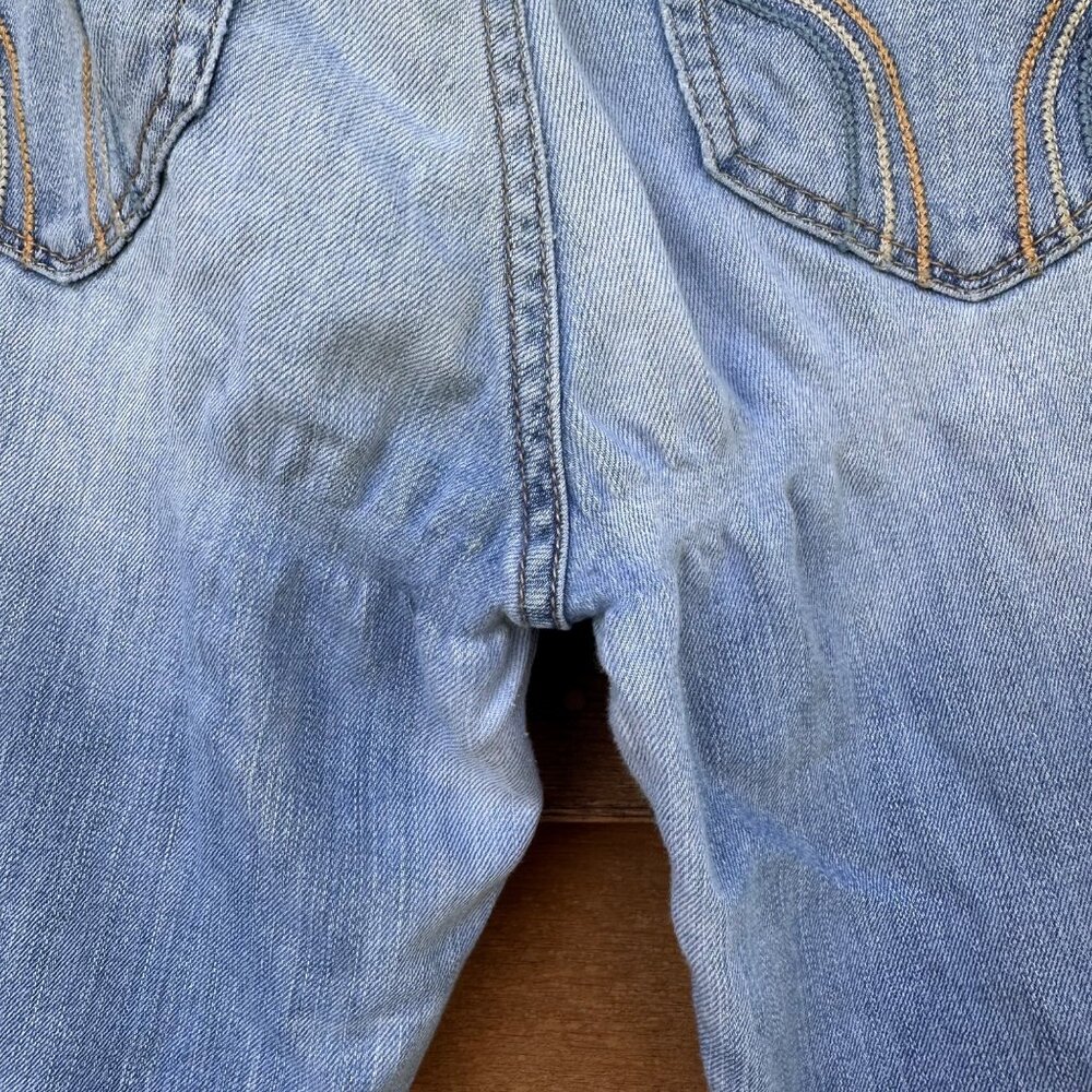 Hollister Light Blue High Rise Lightly Distressed Skinny Jeans Size 5 - Picture 10 of 13